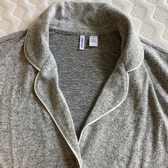 Nordstrom grey marbled long sleeve button down pajama top. White trim, new - Picture 3 of 8